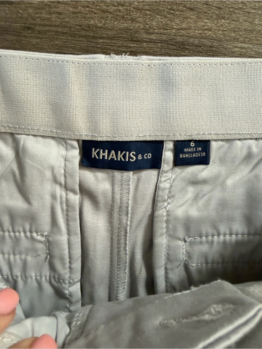 Khakis & Co White Capri Pants Size 6 NWT Wrinkle Resistant 10” Inseam - Picture 3 of 6